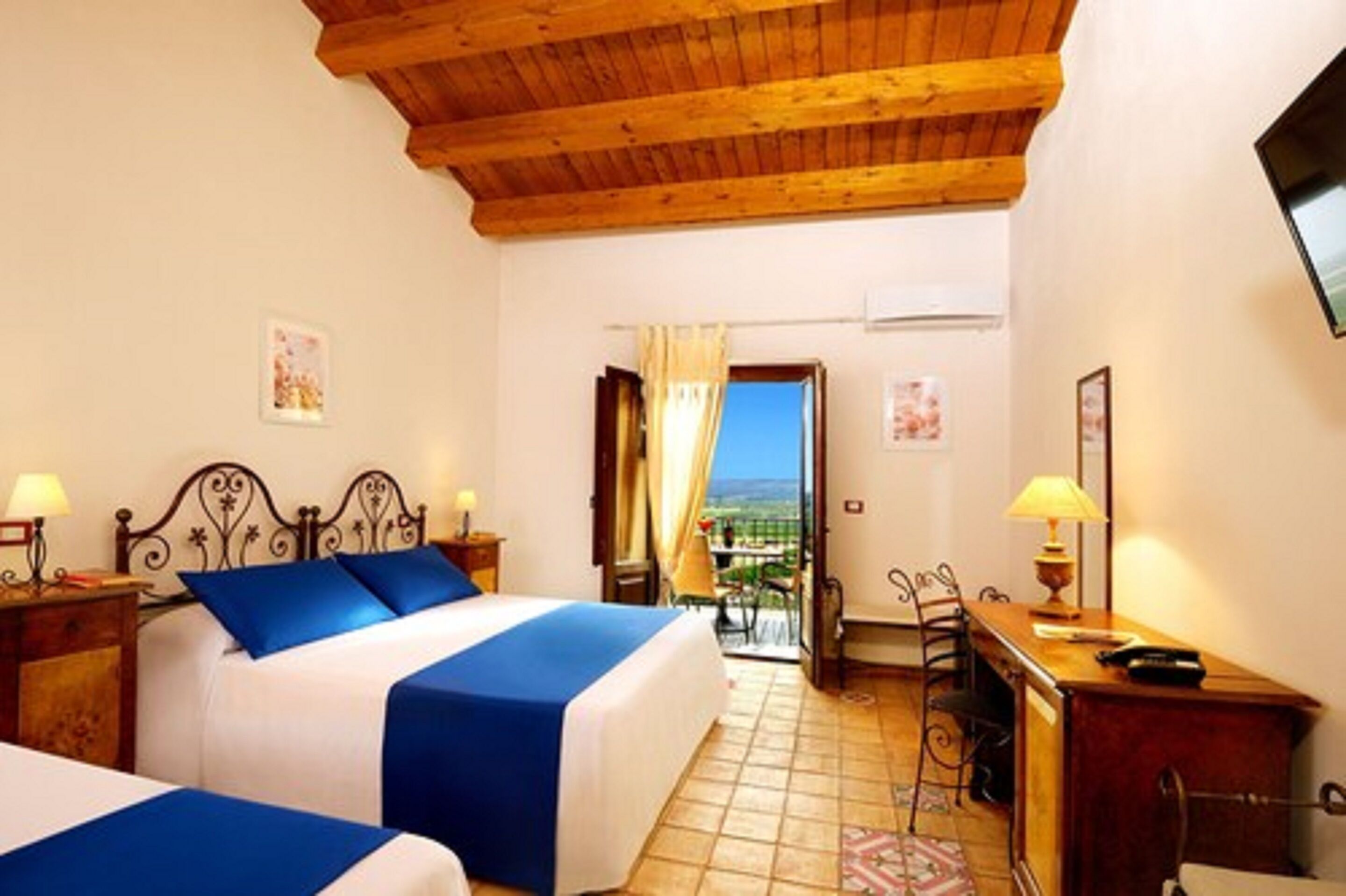 1 bedroom, premium bedding, down duvets, memory-foam beds