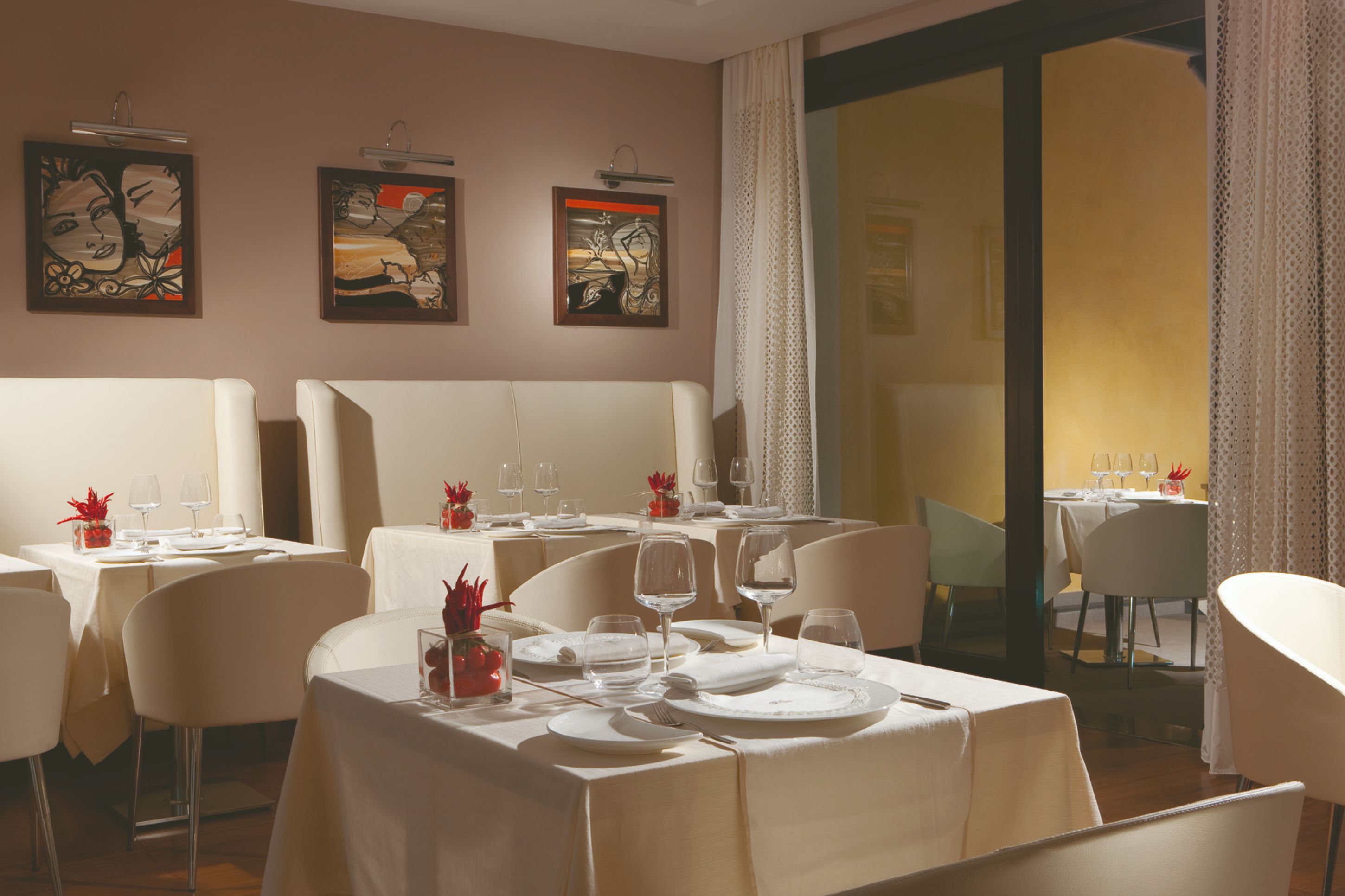 breakfast, lunch and dinner served