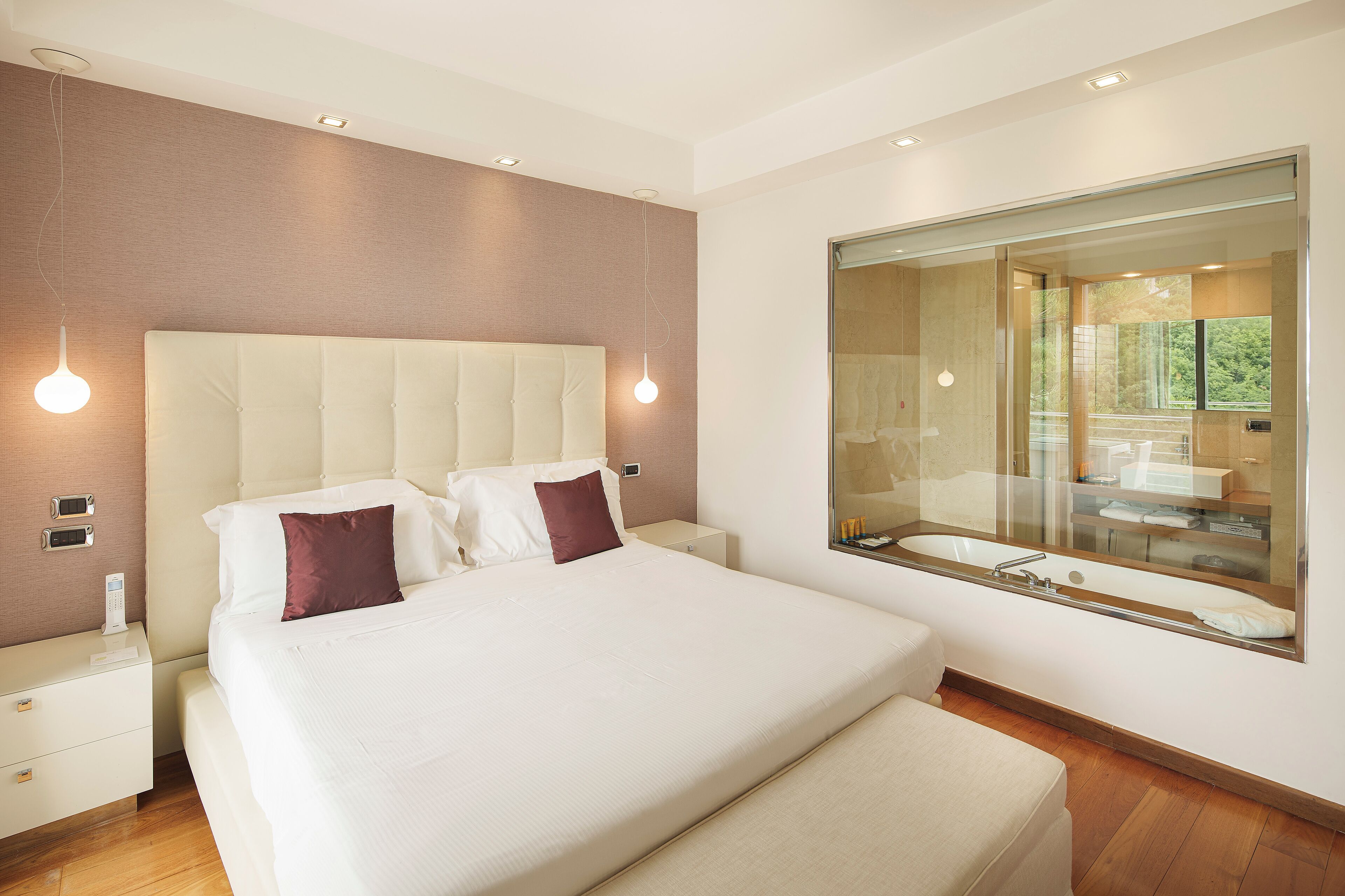 Camera Deluxe, balcone, vista mare | Minibar, cassaforte in camera, tende oscuranti, insonorizzazione