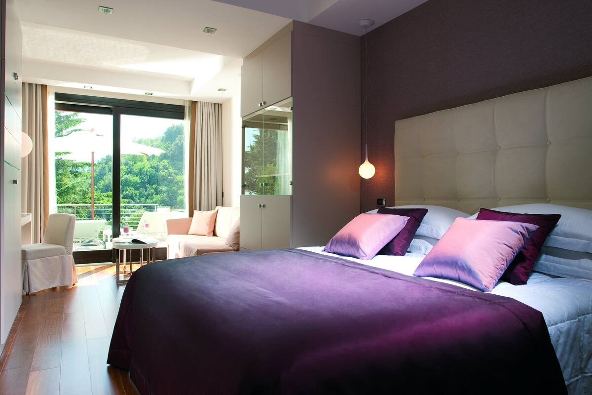 1 bedroom, minibar, in-room safe, blackout curtains