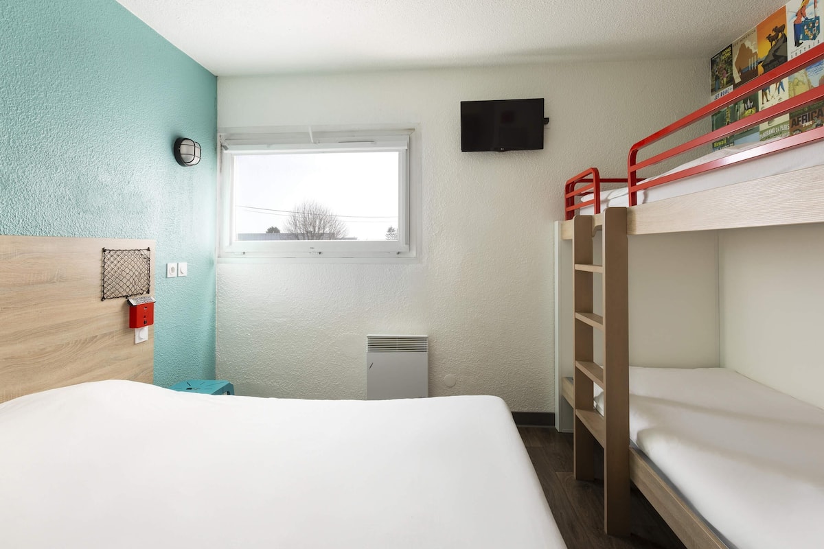 Room, 2 Double Beds | Desk, blackout drapes, soundproofing, free cribs/infant beds