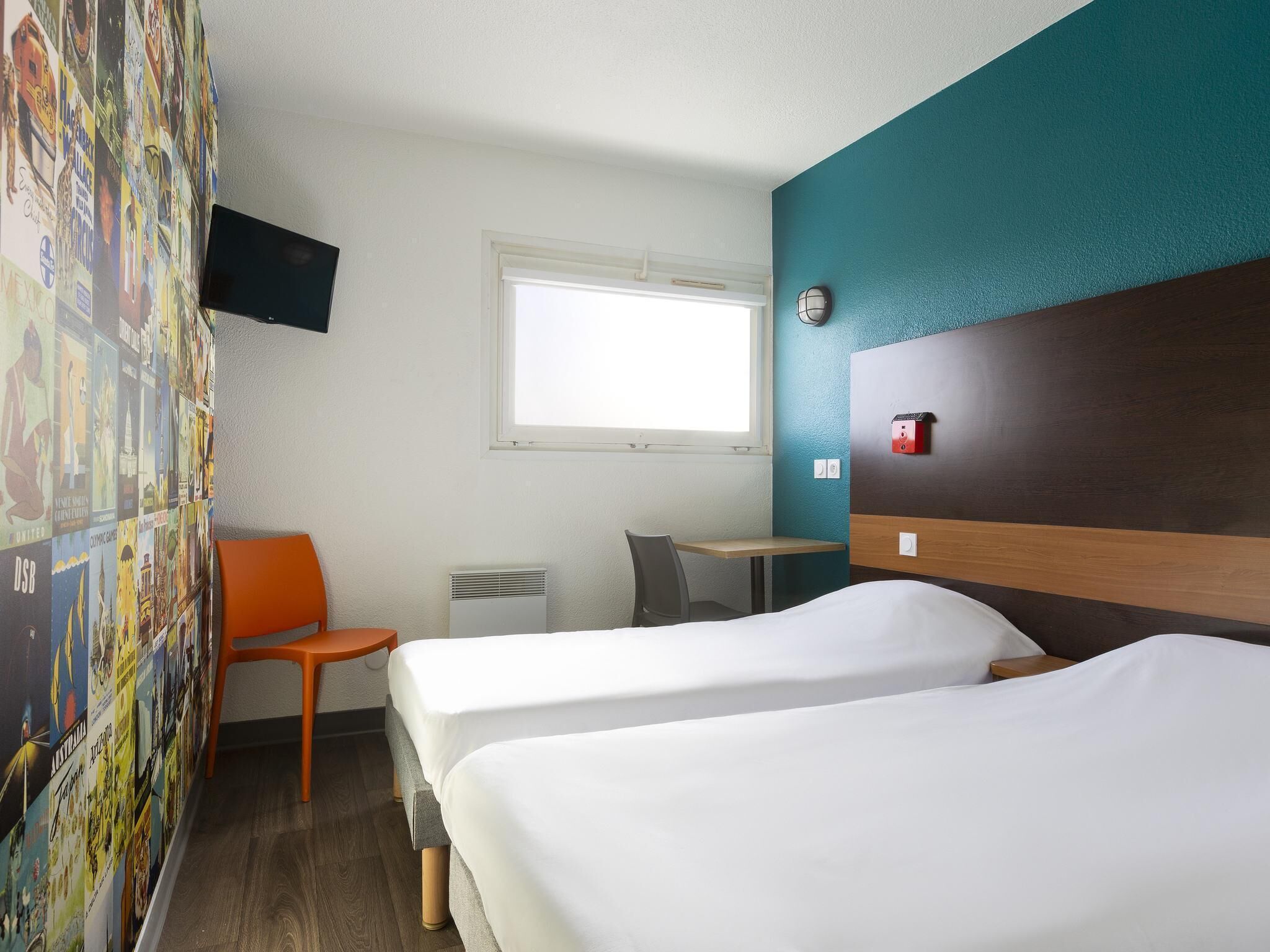 Room, 1 Twin Bed (Side-Car Room - #ontheroad basics)