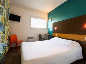 Blackout curtains, soundproofing, free cots/infant beds, free WiFi - hotelF1 Longwy (Longwy)