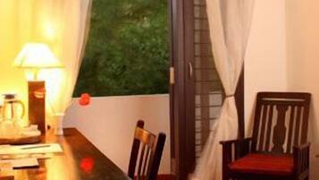 Standard Room | Living area | TV