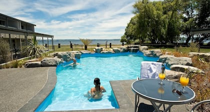 Wai Ora Lakeside Spa Resort