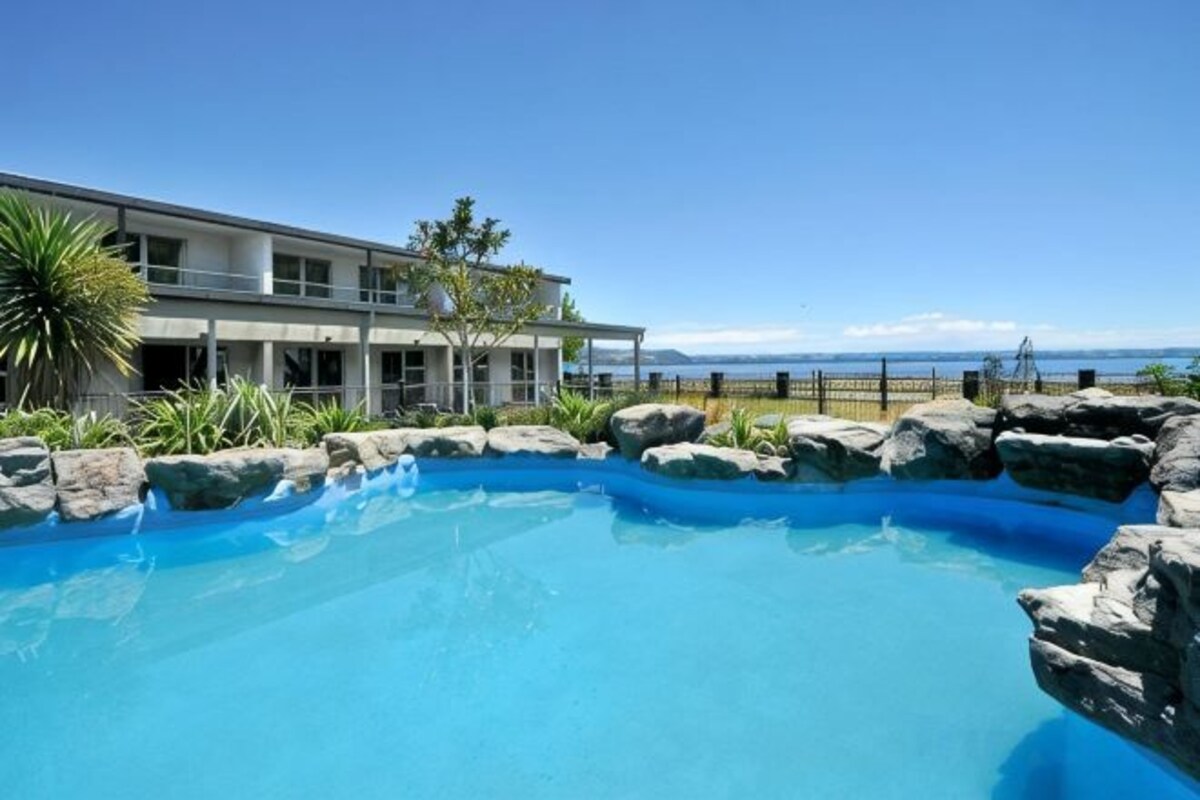 Suite with Lake View