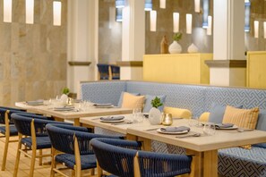 Der serveres morgenmad