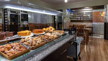 Free daily buffet breakfast