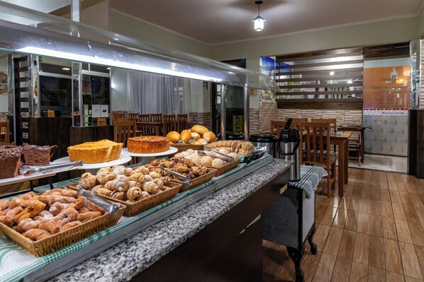 Desayuno buffet incluido todos los días