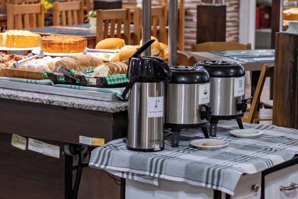 Ilmainen päivittäinen buffetaamiainen