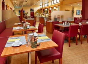 Daily buffet breakfast for a fee - Hotel Bayern Vital (Bad Reichenhall)