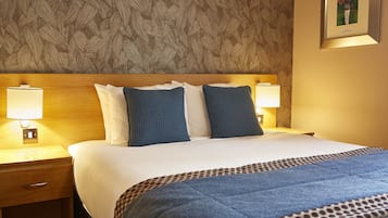 Habitació Deluxe | Caixa forta a l'habitació, escriptori i planxa i posts de planxar