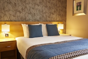 Feature Room | In-room safe, desk, iron/ironing board, free WiFi