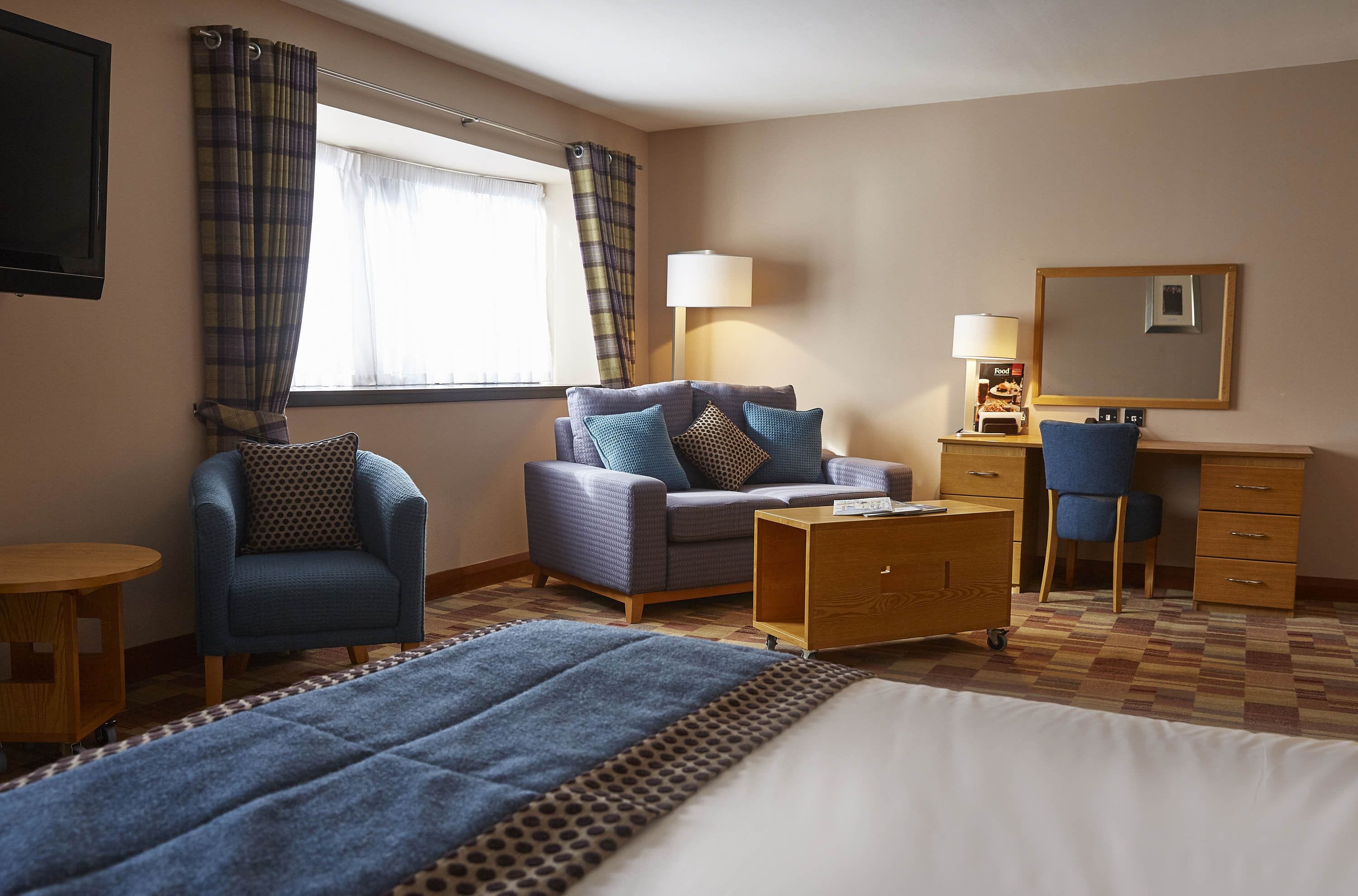 Deluxe Room | In-room safe, desk, iron/ironing board, free WiFi