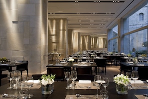 Wine bar