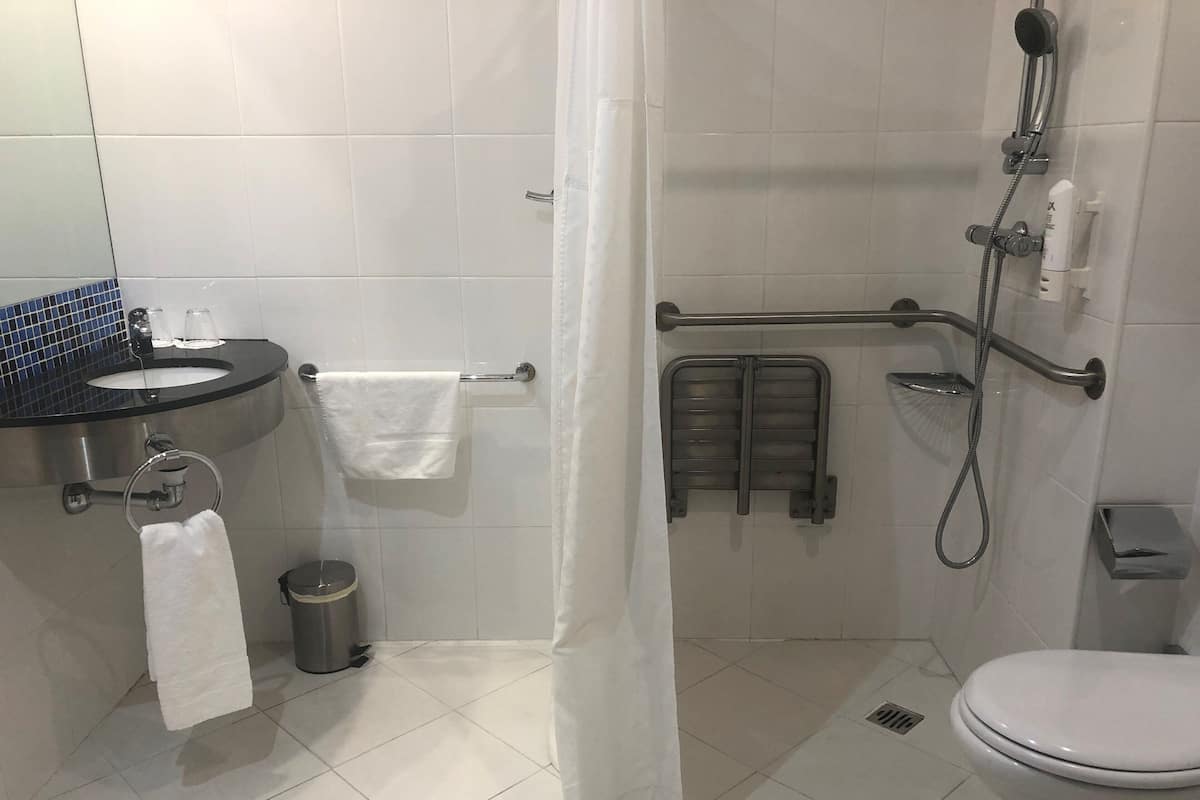 Standard Room, 1 Double Bed, Accessible (Free Breakfast) | Desk, blackout curtains, iron/ironing board, free cots/infant beds