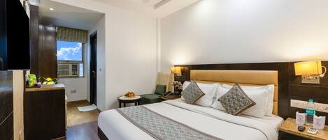 Deluxe Room, 1 Double Bed | Premium bedding, memory foam beds, desk, free WiFi