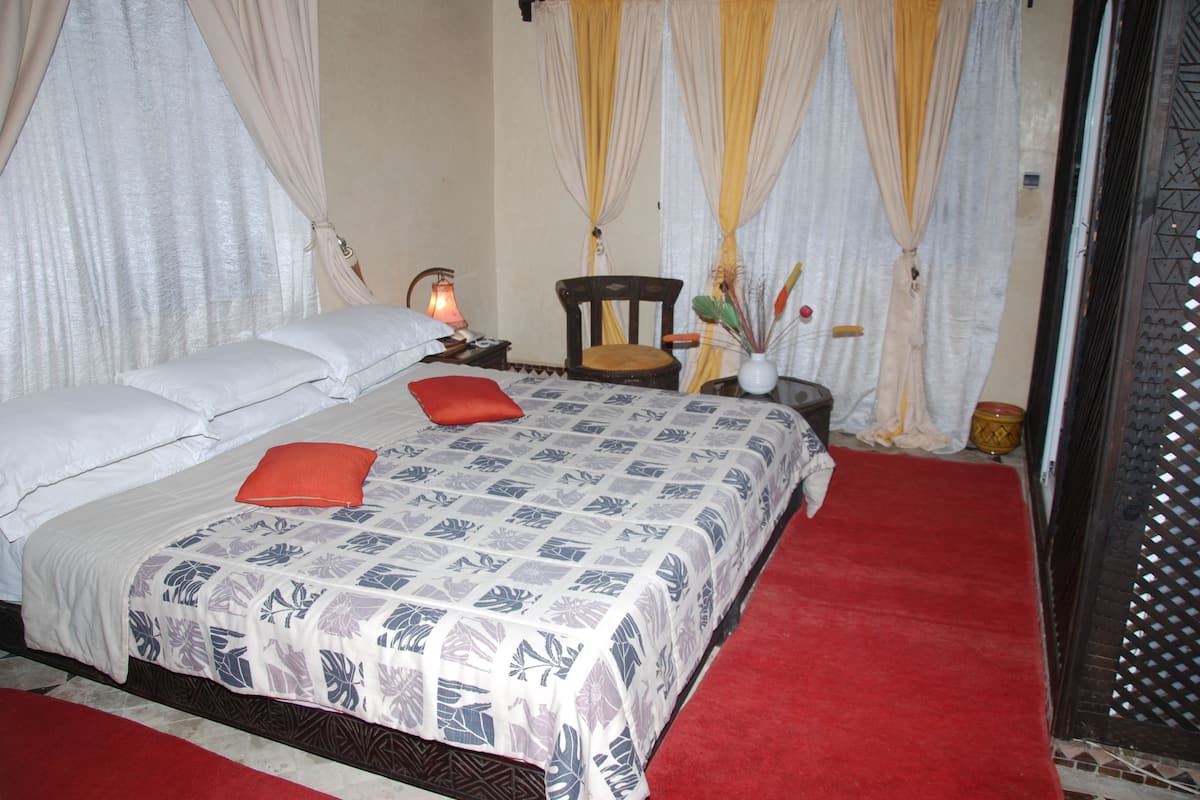 Chambre Deluxe double | 1 chambre, minibar, coffre-fort, lit de bébé (gratuit)