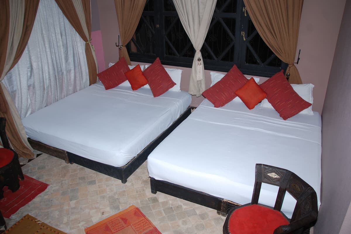 Chambre quadruple Prestige | 1 chambre, minibar, coffre-fort, lit de bébé (gratuit)