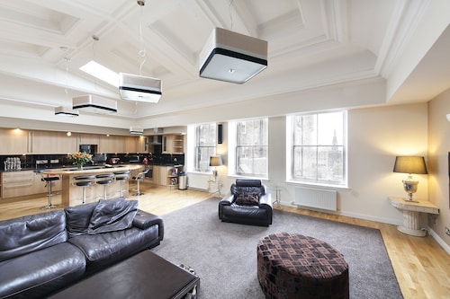 Burnets Apartments