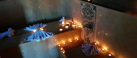 Körperbehandlungen, Tiefengewebe-Massagen, Ganzkörperwickelbehandlung