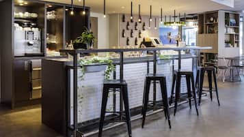 Bar (in der Unterkunft)