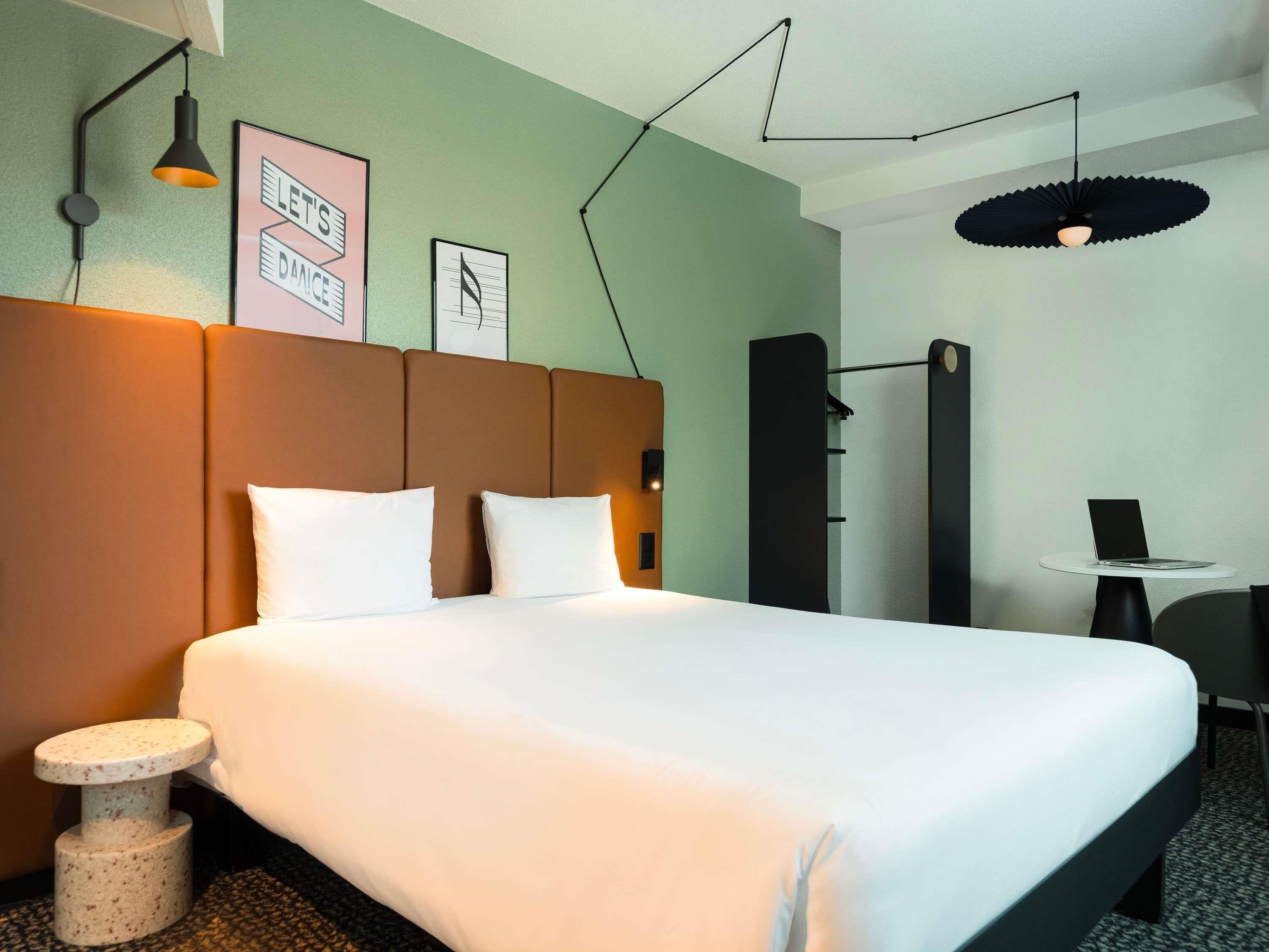 In-room safe, desk, soundproofing, iron/ironing board