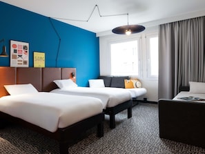 Standard Room (4 People) | In-room safe, desk, soundproofing, iron/ironing board