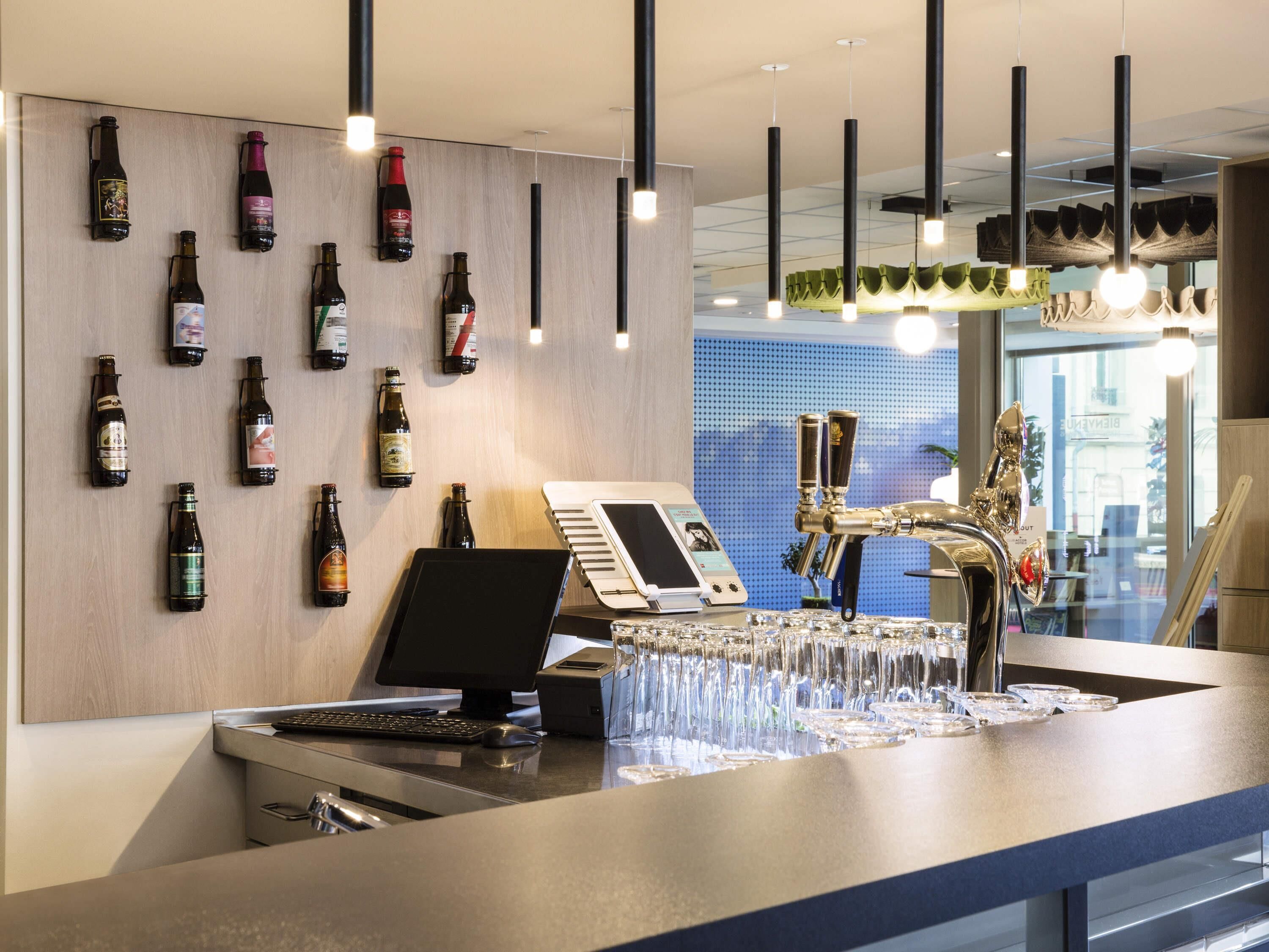 酒吧（店内）