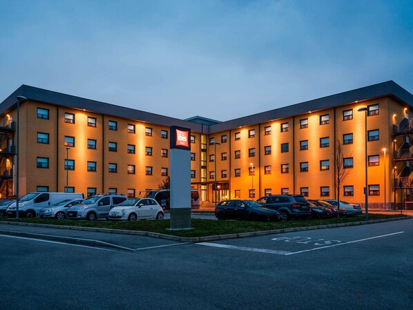 Front of property - evening/night