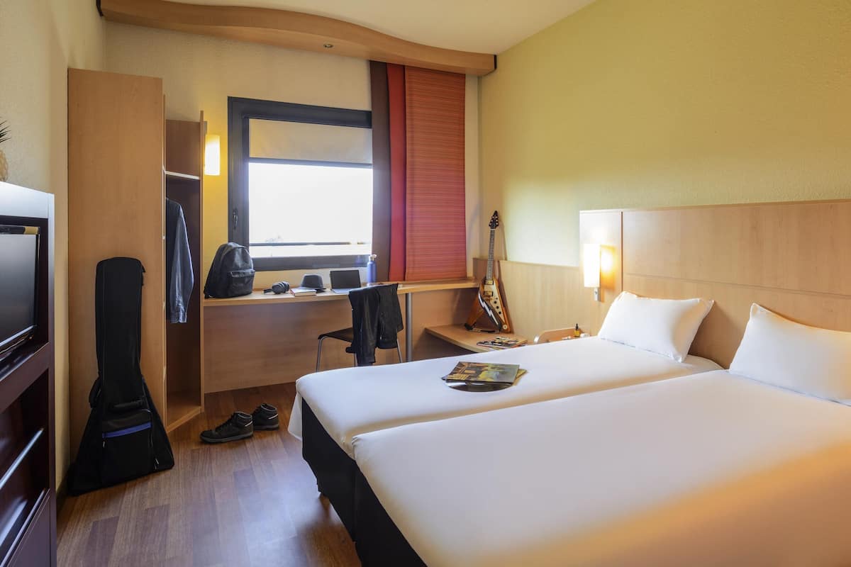 Couette en duvet d'oie, coffres-forts dans les chambres, bureau