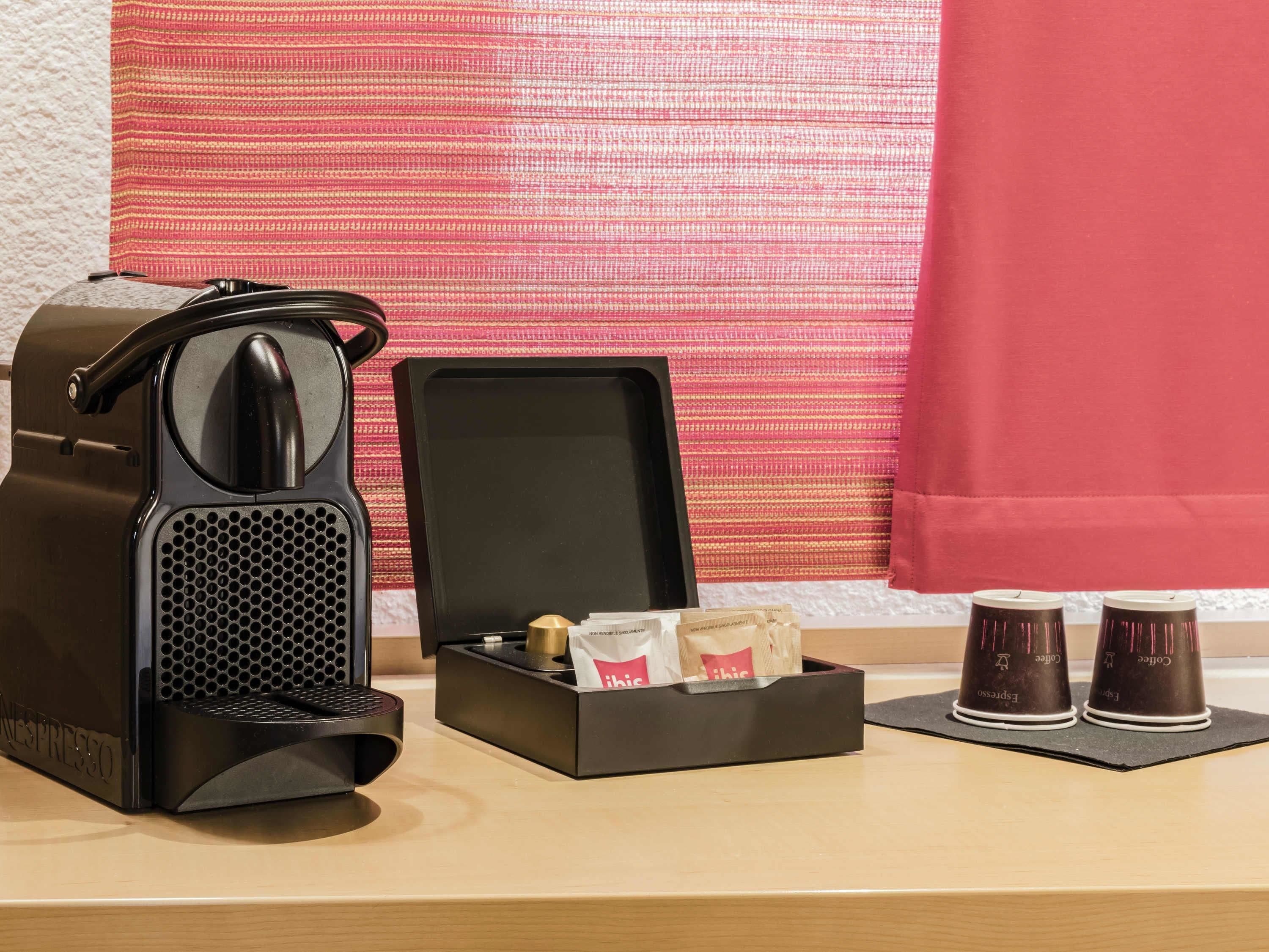 premium room, 1 double bed | down duvets, in-room safe, desk, laptop workspace