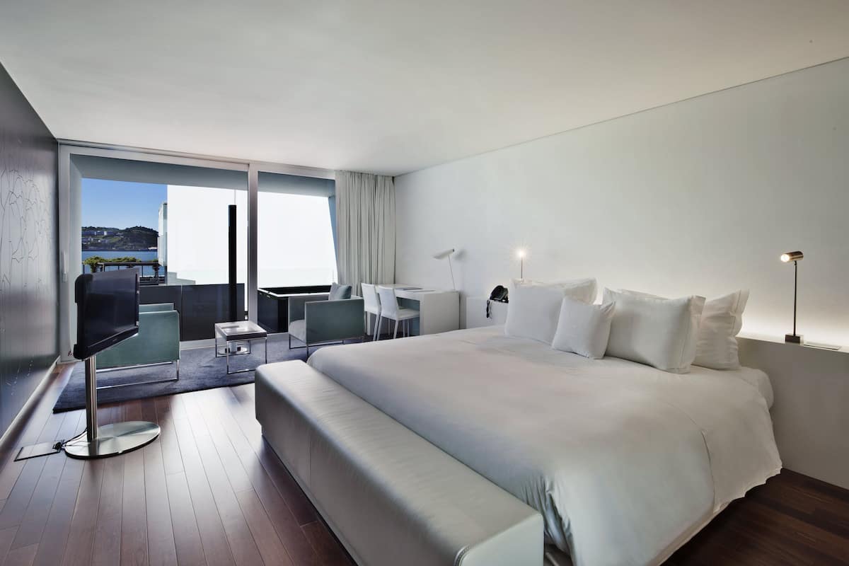 Sábanas de algodón egipcio, ropa de cama de alta calidad y minibar
