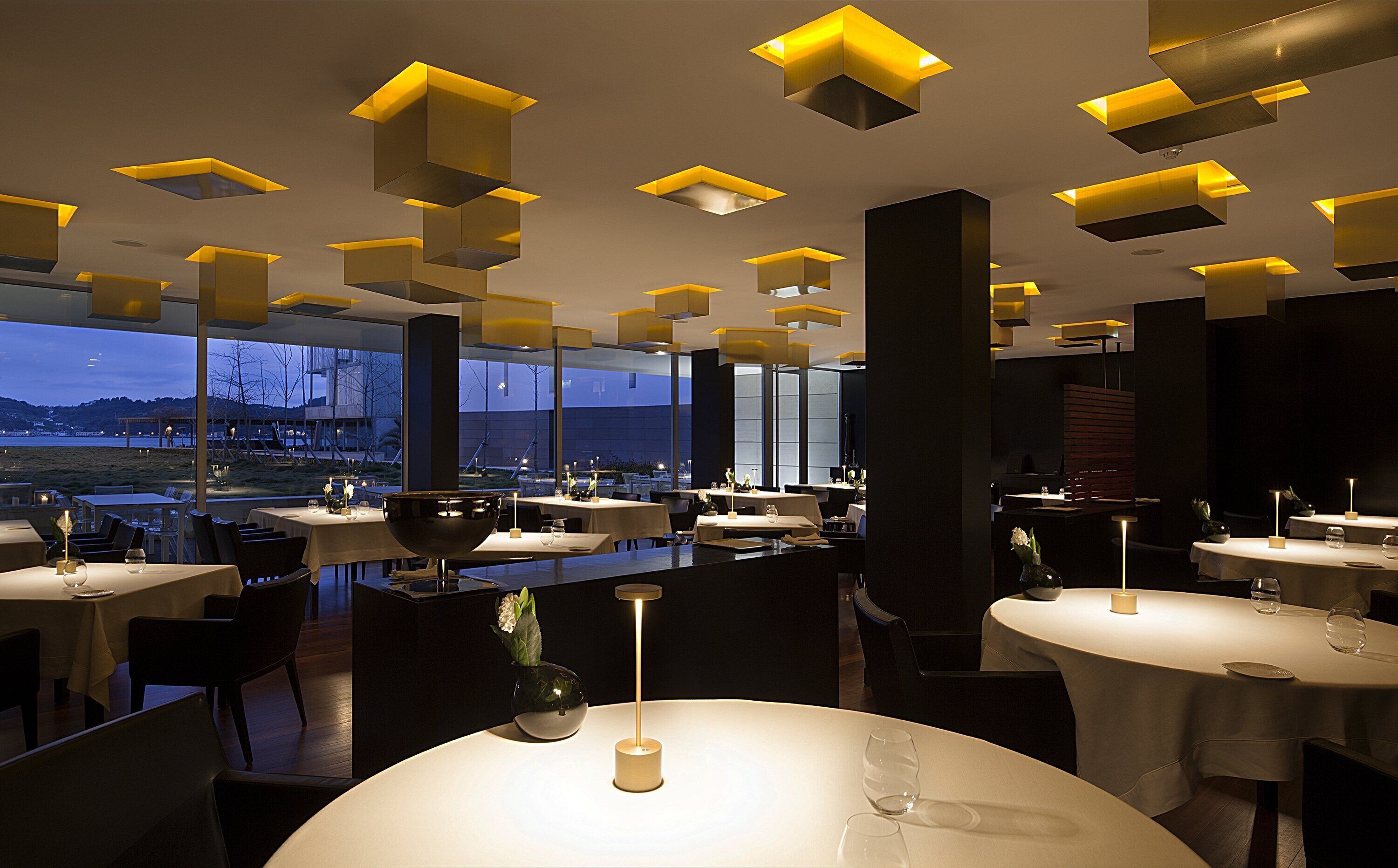 2 Restaurants; Frühstück, Mittagessen und Abendessen werden serviert