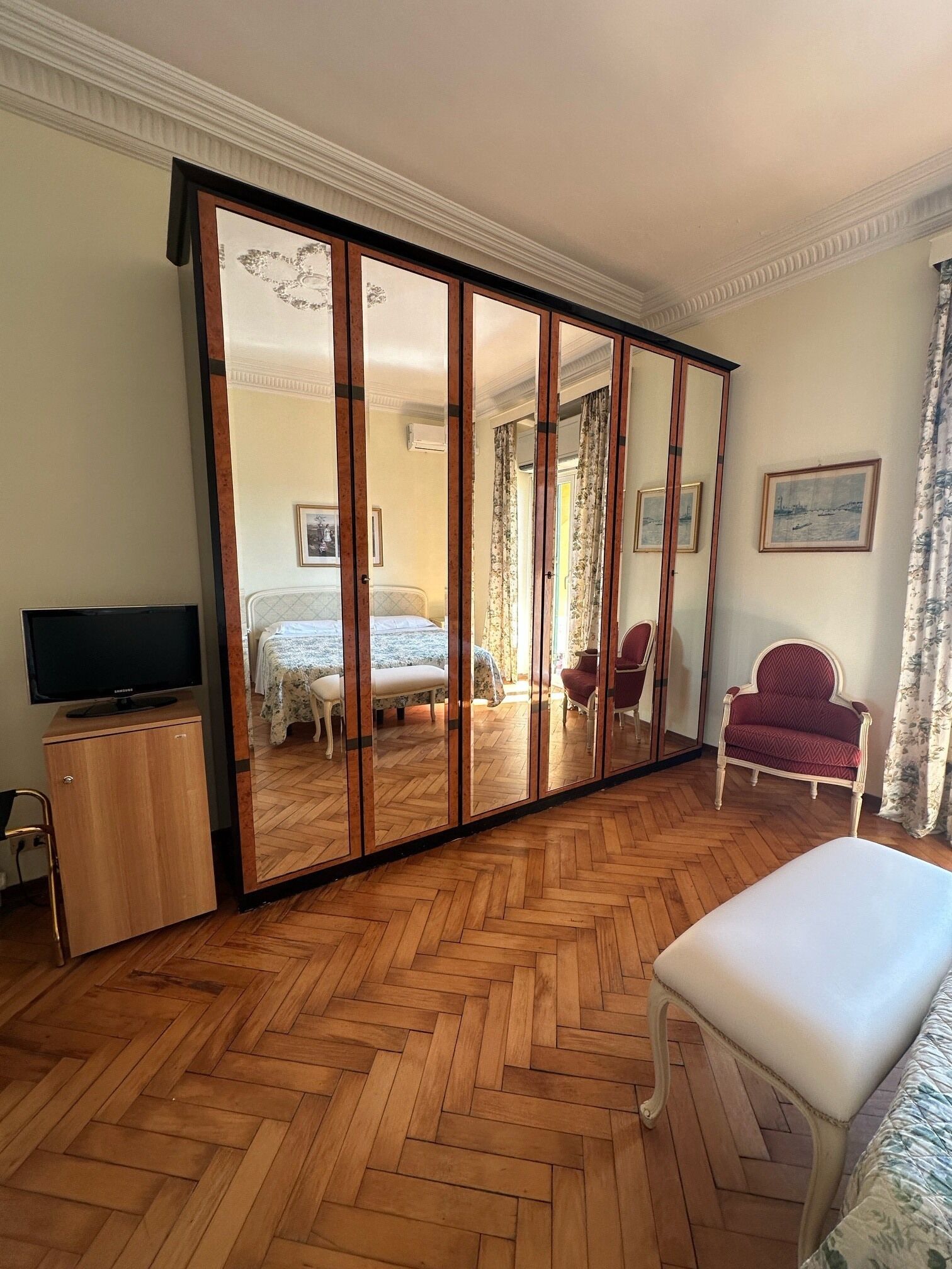 Photo - Grand Hotel De Londres