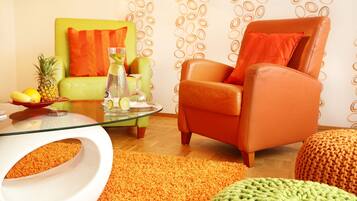 Habitación estándar | Sala de estar | Televisión de plasma