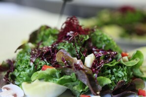 Dîner servi sur place, restauration en plein air