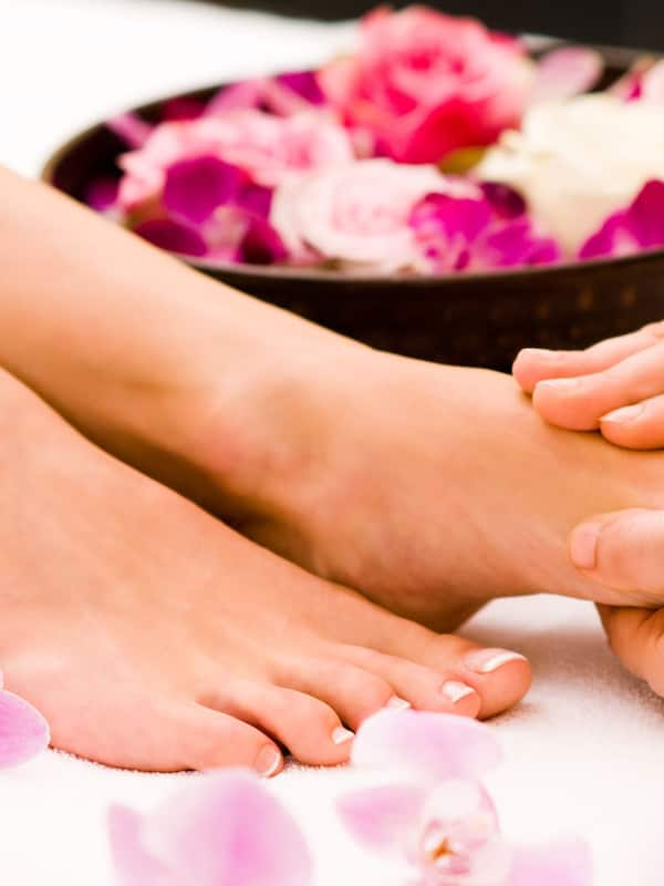 Sauna, hot tub, body treatments, body wraps, body scrubs, detox wraps