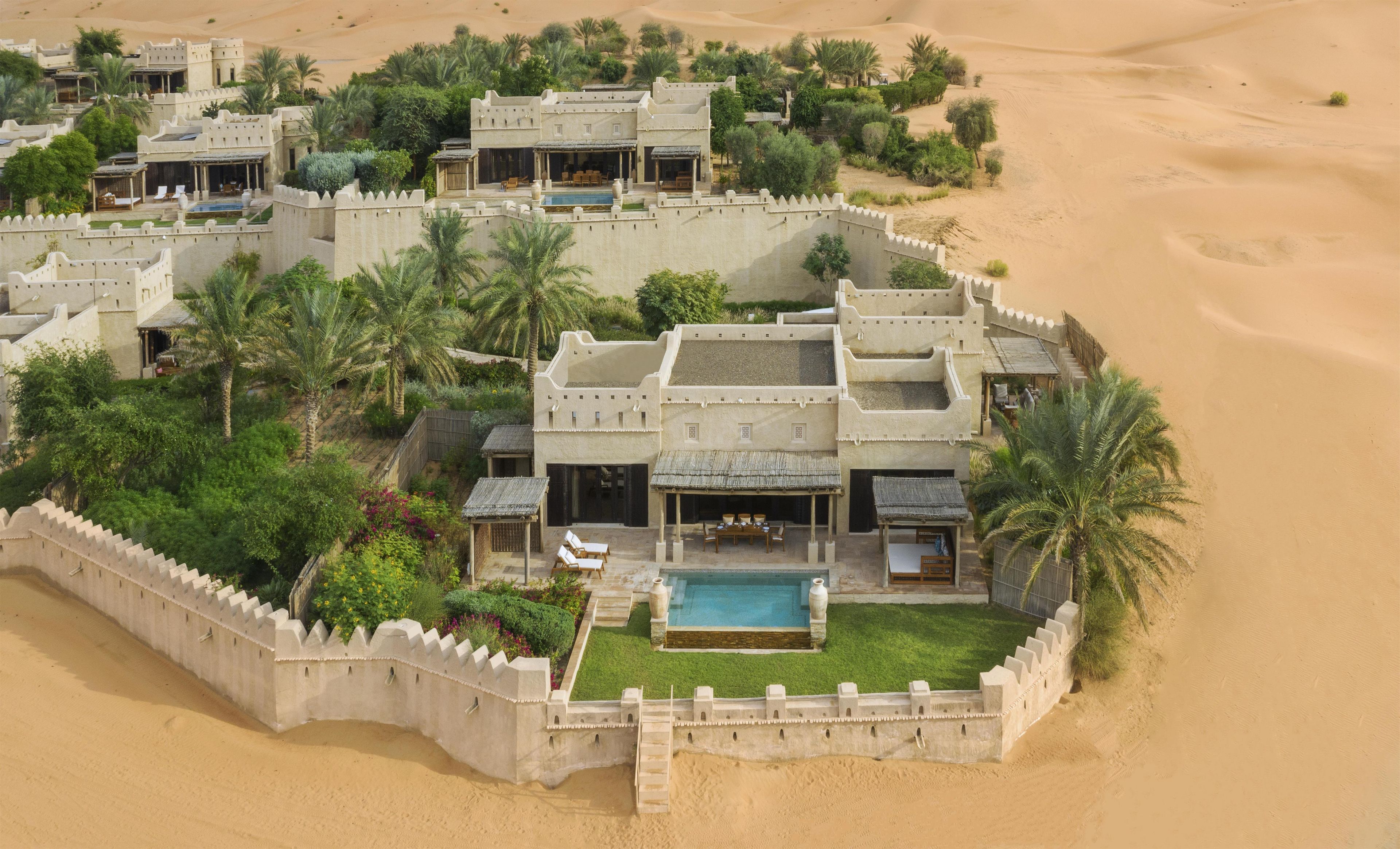 المنشأة من الخارج