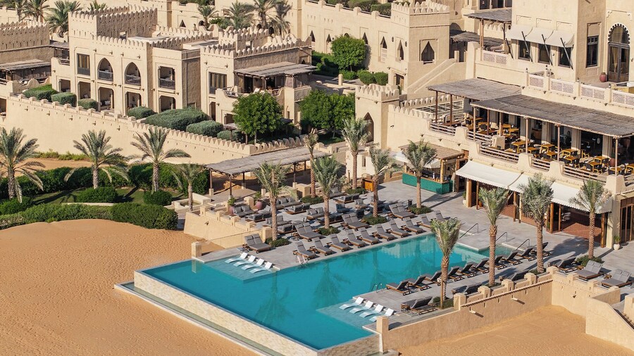 Qasr Al Sarab Desert Resort by Anantara