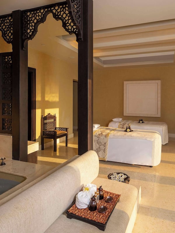 Couples treatment rooms, sauna, hot tub, Turkish bath, body treatments