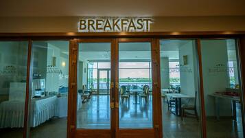 تناول الطعام