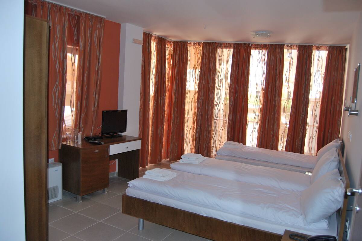 Double Room | Minibar, in-room safe, desk, rollaway beds