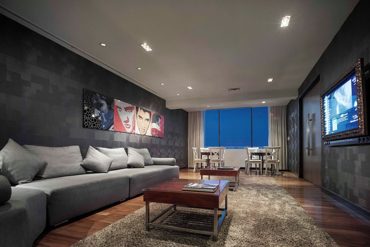 executive lounge