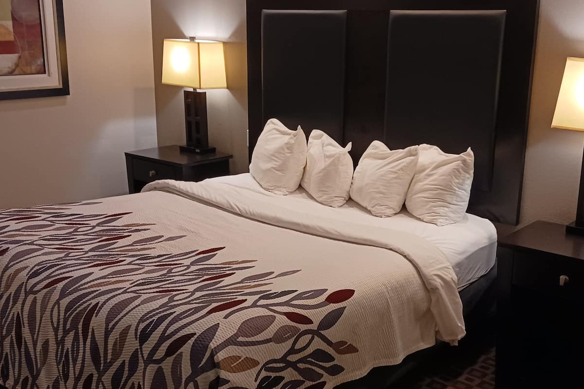 individually decorated, individually furnished, desk, laptop workspace