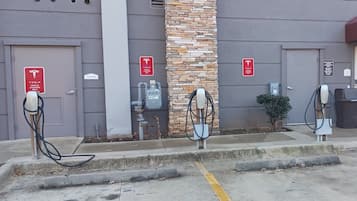 電動車充電站