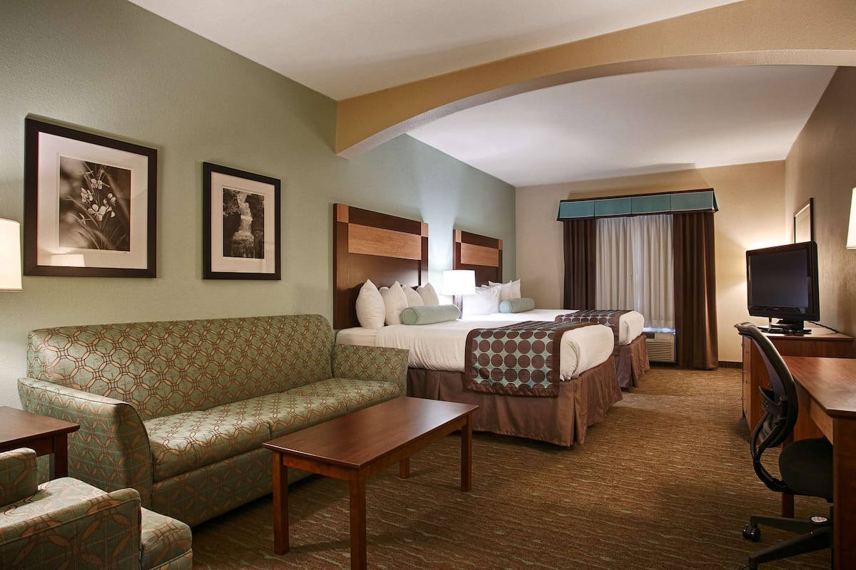 desk, laptop workspace, iron/ironing board, free cots/infant beds