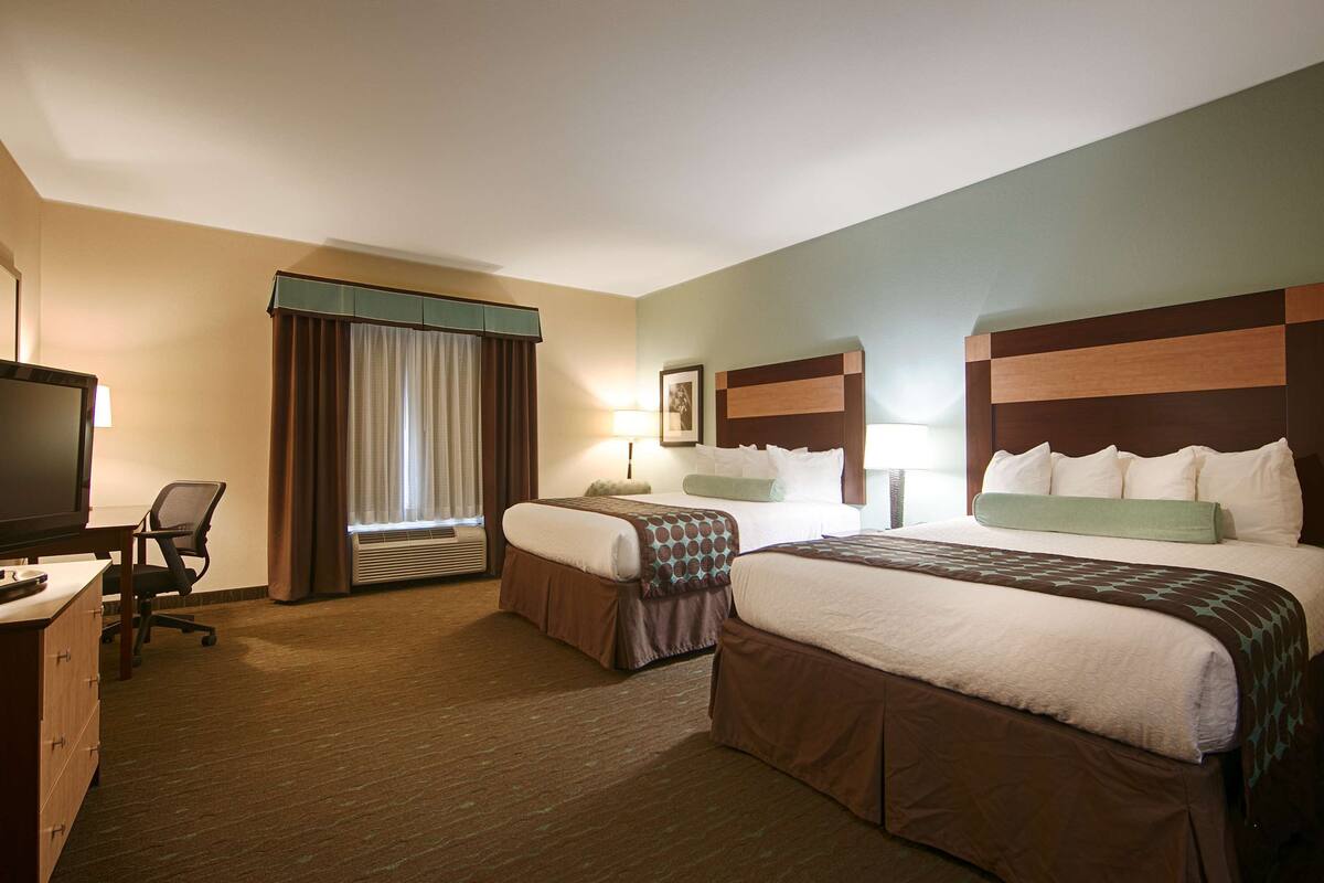 desk, laptop workspace, iron/ironing board, free cots/infant beds