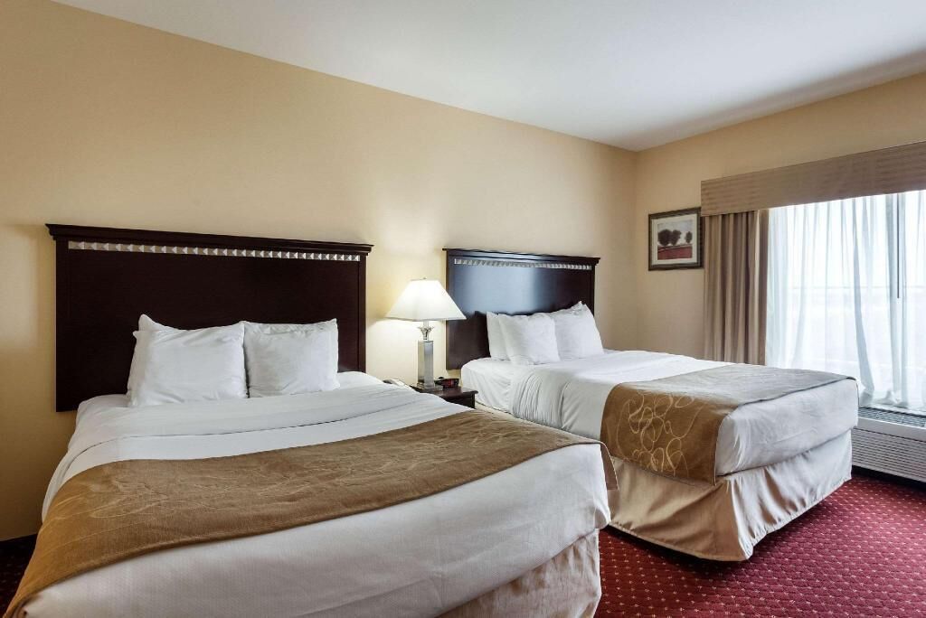 In-room safe, desk, blackout curtains, soundproofing
