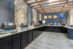 Desayuno buffet incluido todos los días 